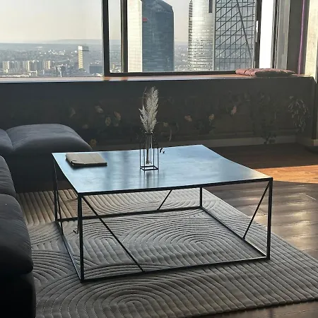 Jacuzzi, Paris La Defense, 40th Floor Apartment *