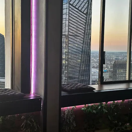 Jacuzzi, Paris La Defense, 40th Floor *